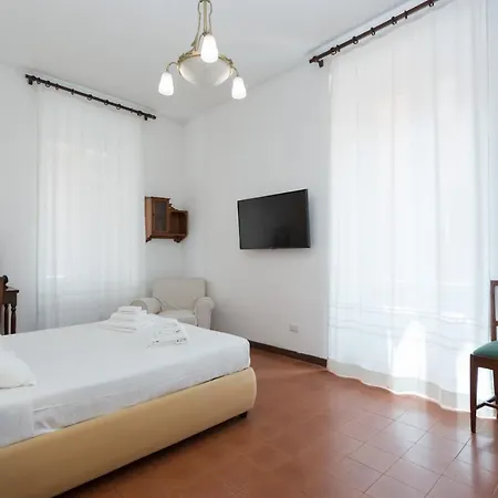 Campo De Fiori Lovely Rome