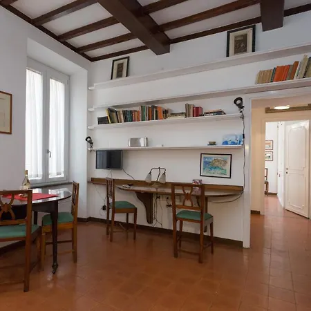 Campo De Fiori Lovely Apartman